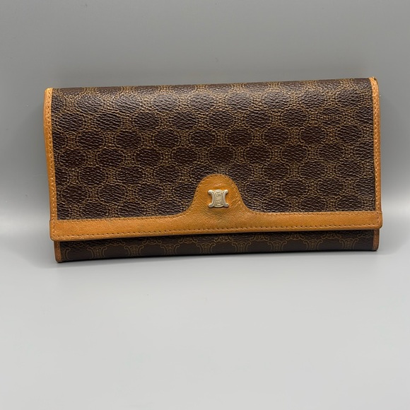 CELINE MACADAM KISS-LOCK LONG WALLET - Picture 1 of 15